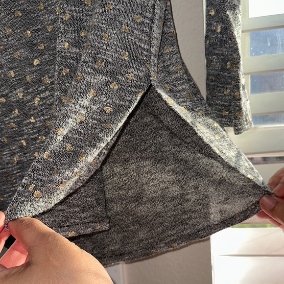 Tinsey girls size small Charcoal Gray with Gold Heart print crew neck Tunic - Picture 8 of 8